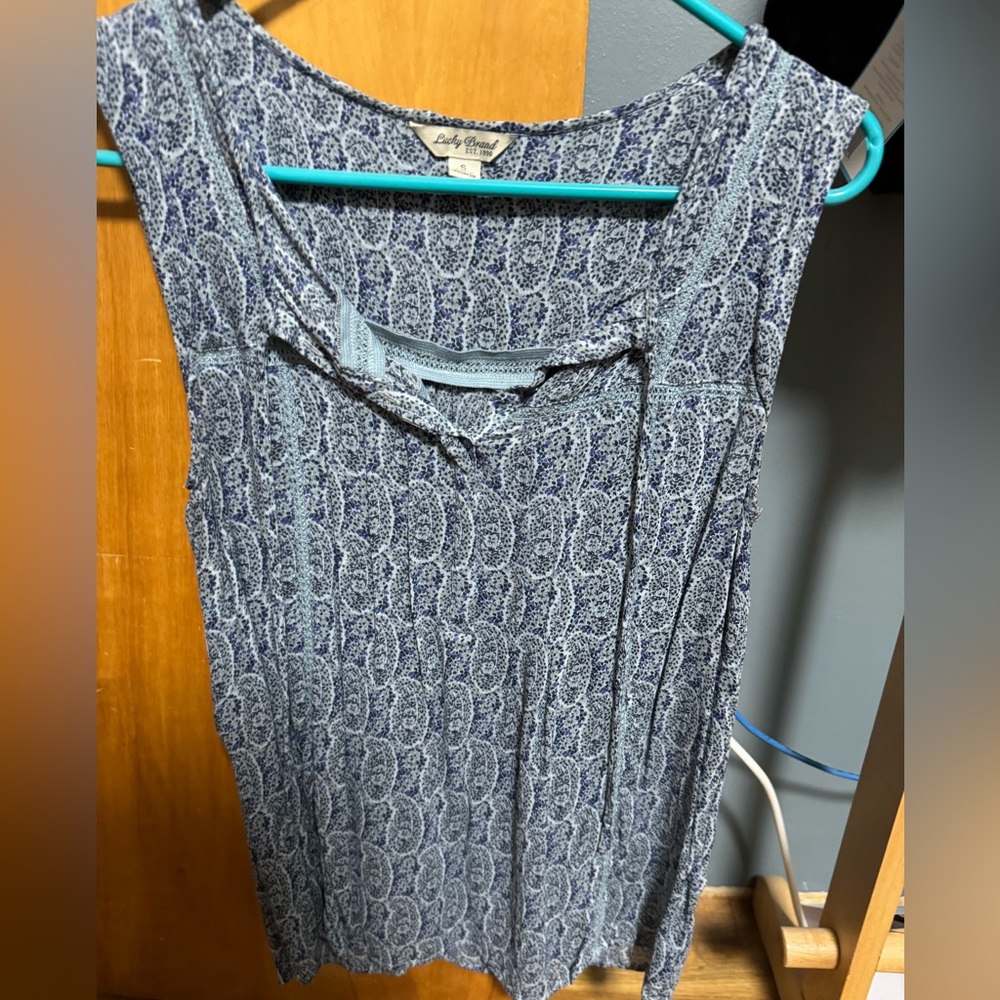 Fun blue tank